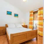 Гостевой дом Apartments Manda 3*