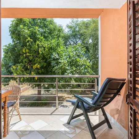 Guest house Apartments Manda