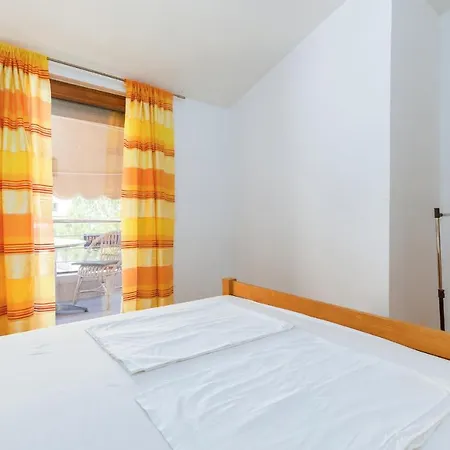 Guest house Apartments Manda