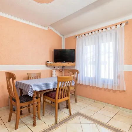 Guest house Apartments Manda