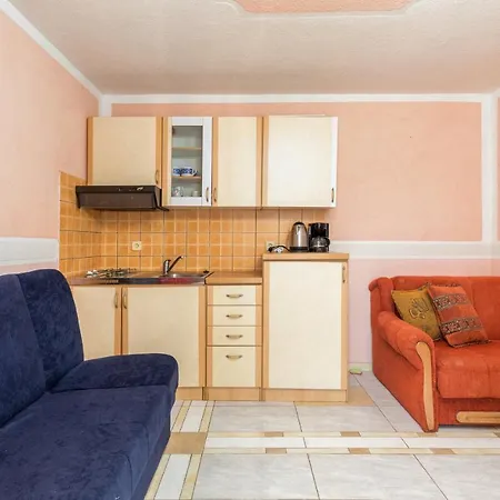 Guest house Apartments Manda